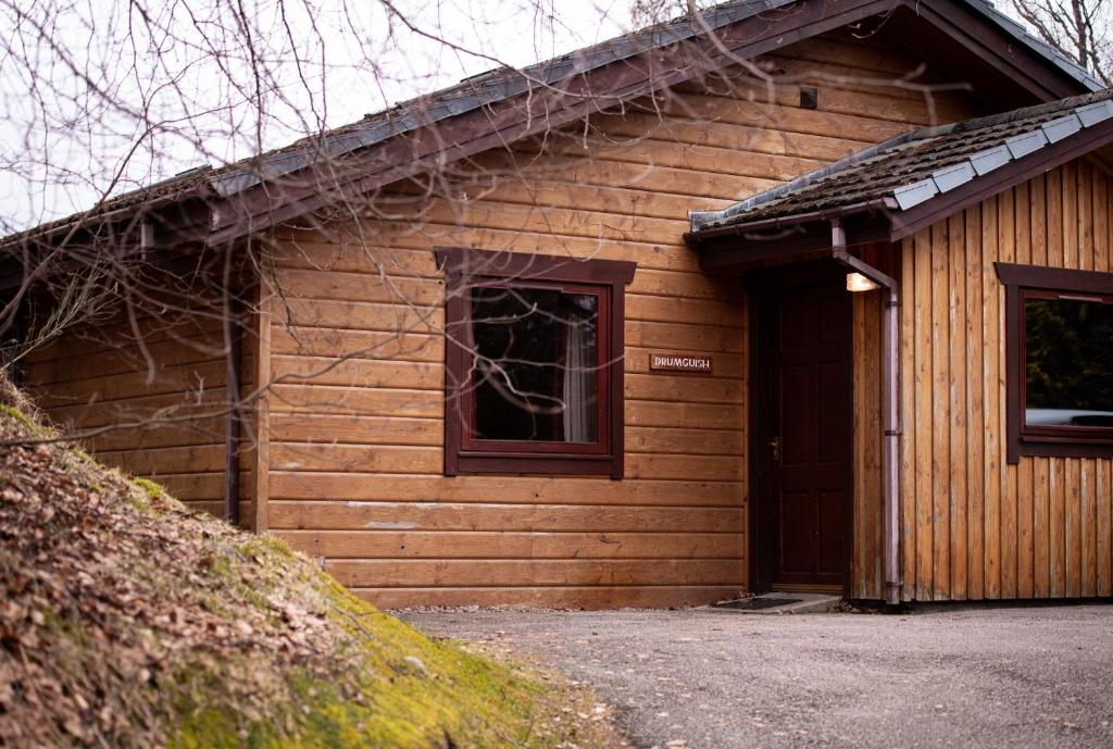 Loch Insh Chalets Ltd - 
