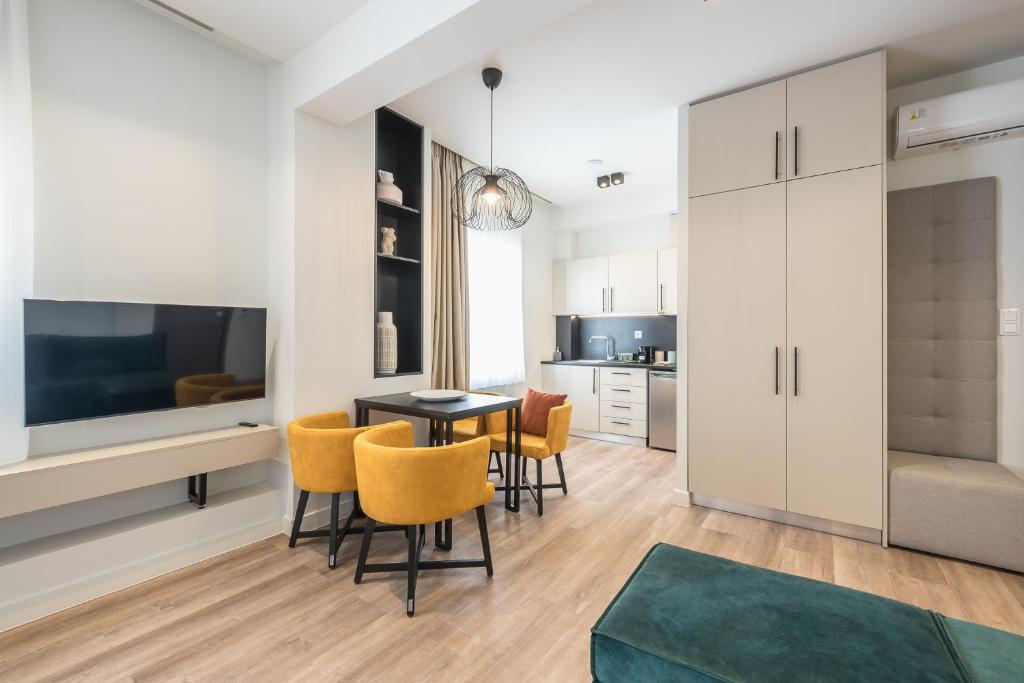 Posezení v ubytování Aeiphoria Suites & Rooms - Athens