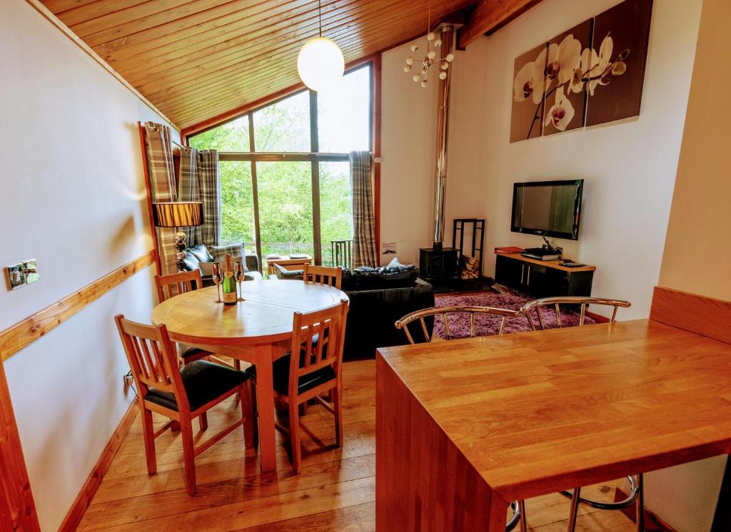 Loch Insh Chalets Ltd - 