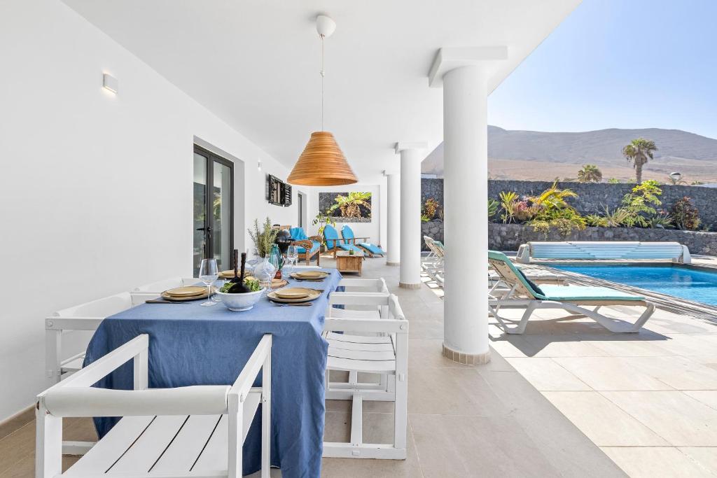 The swimming pool at or close to Casa Marina with pool, garden and terrace
