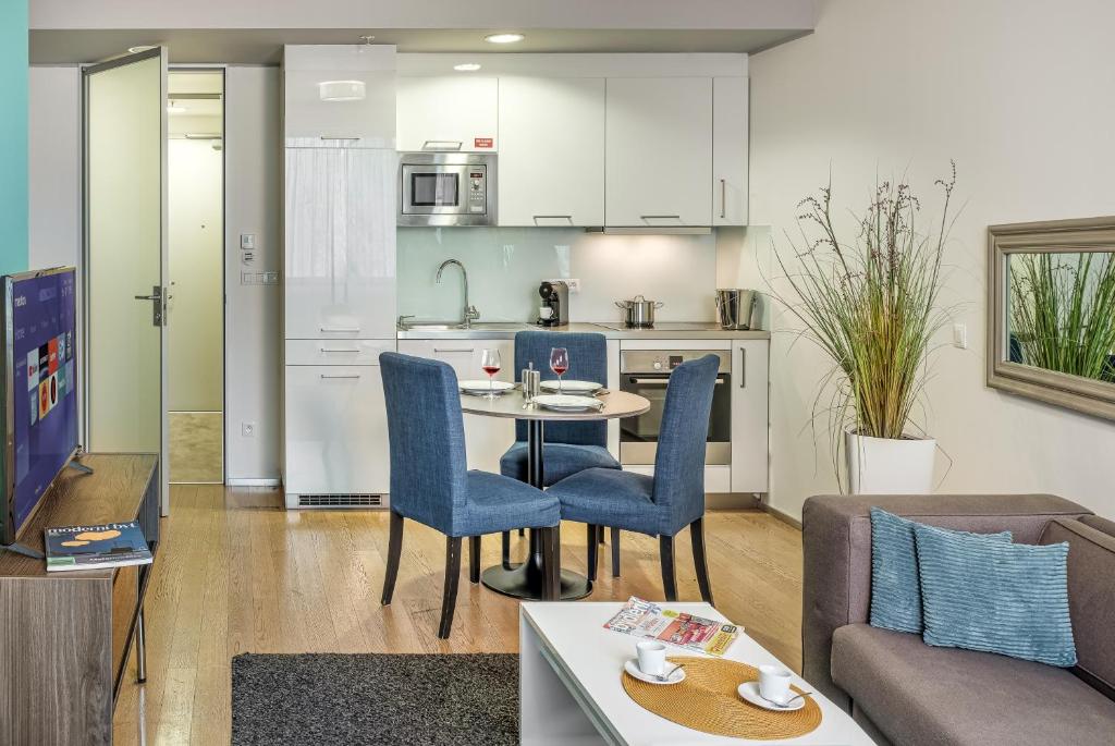 VN3 Terraces Suites by Adrez - One-Bedroom Apartment
