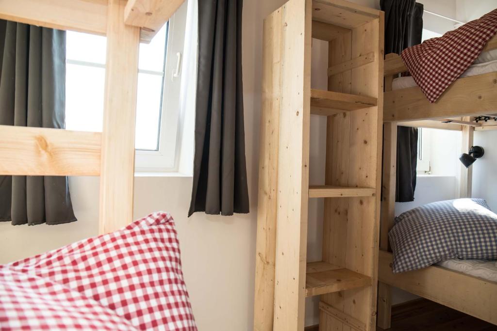 Wattlodge - Cama En Habitación Compartida De 4 Camas