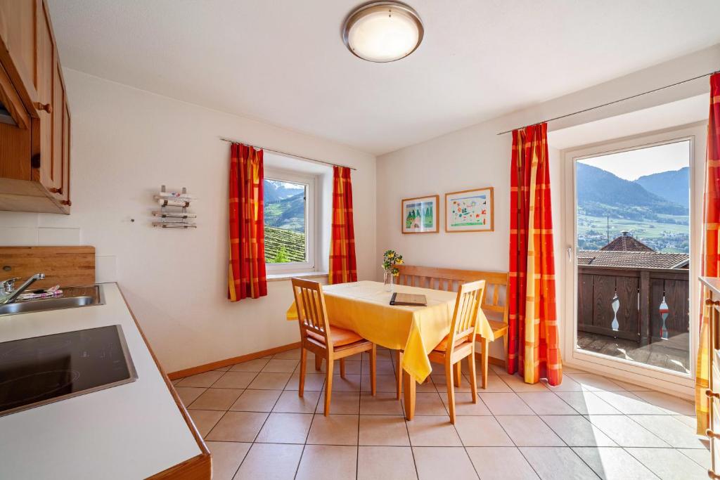 Výhľad na hory alebo výhľad na hory priamo z apartmánu