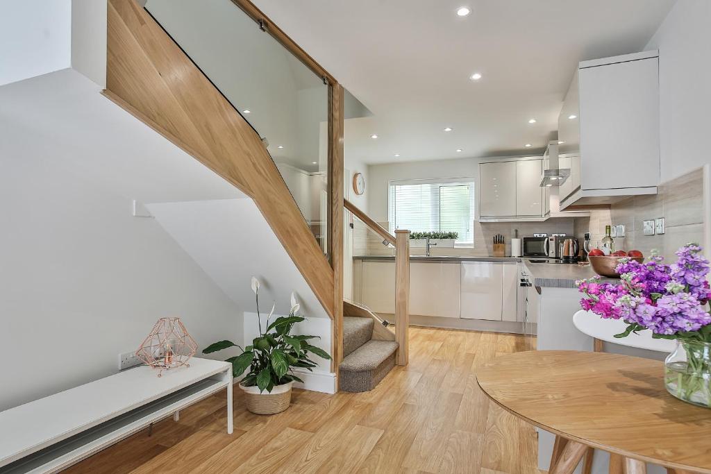 1BR Gem in Great Location With Parking 7