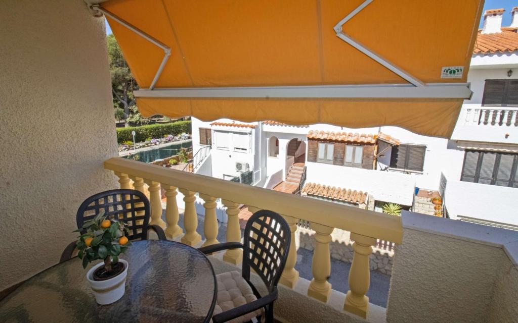 A balcony or terrace at Tres Playas Primera línea de mar - ALBERT VILLAS Alcossebre