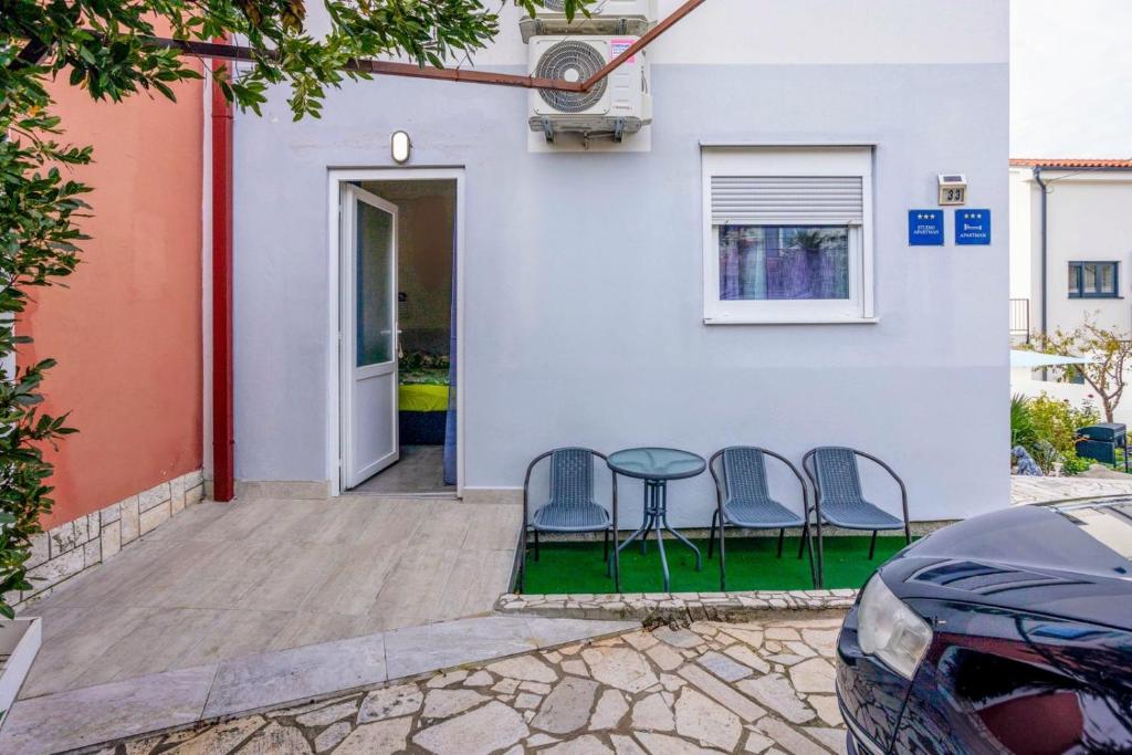 Budova, v ktorej sa apartmán nachádza