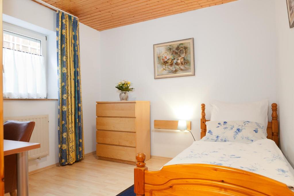 Postel nebo postele na pokoji v ubytování Apartment Babenhausen