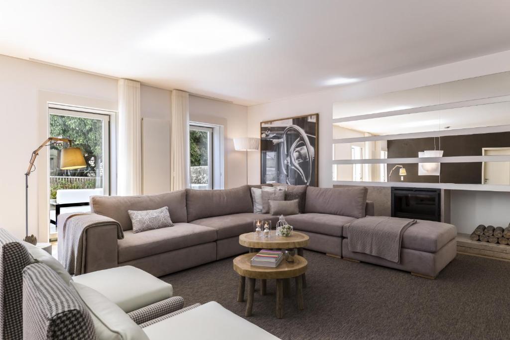Posezení v ubytování MyPlaceLisbon - Luxury Castle Apartment