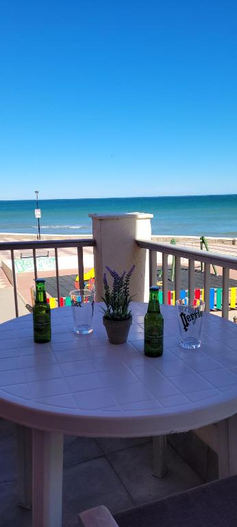 Nespecifikovaný výhled na moře nebo výhled na moře při pohledu z apartmánu