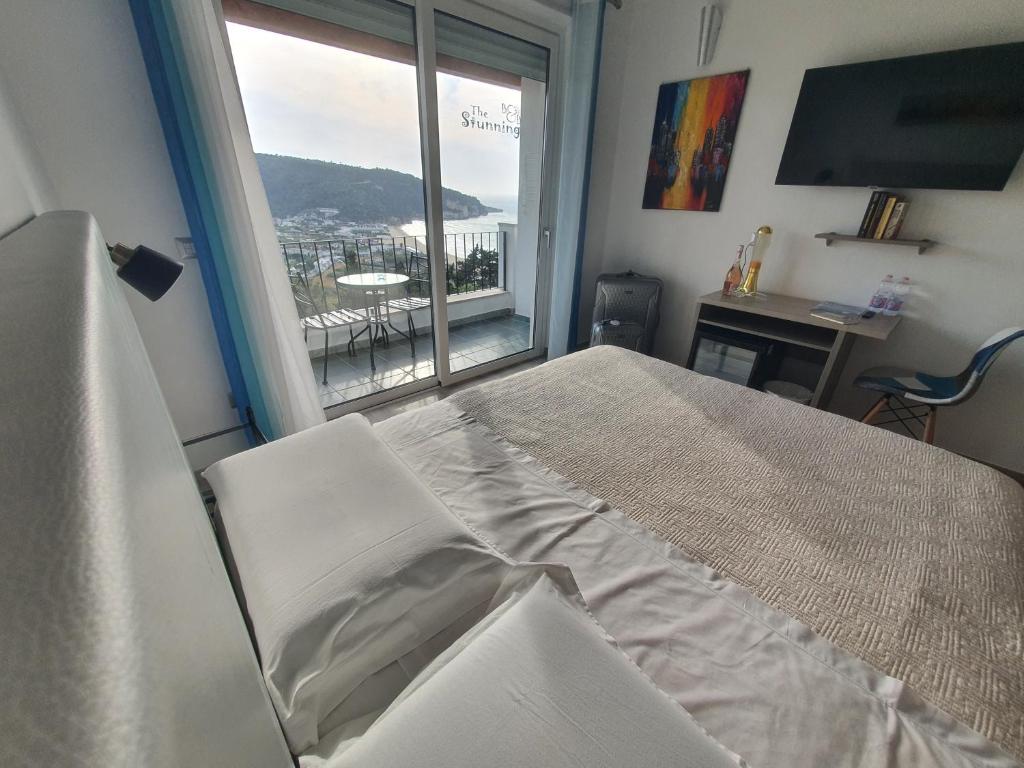 Nespecifikovaný výhled na hory nebo výhled na hory při pohledu z bed and breakfast
