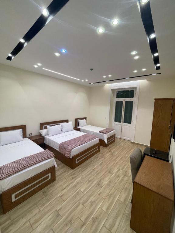 Hola Cairo Boutique - 10