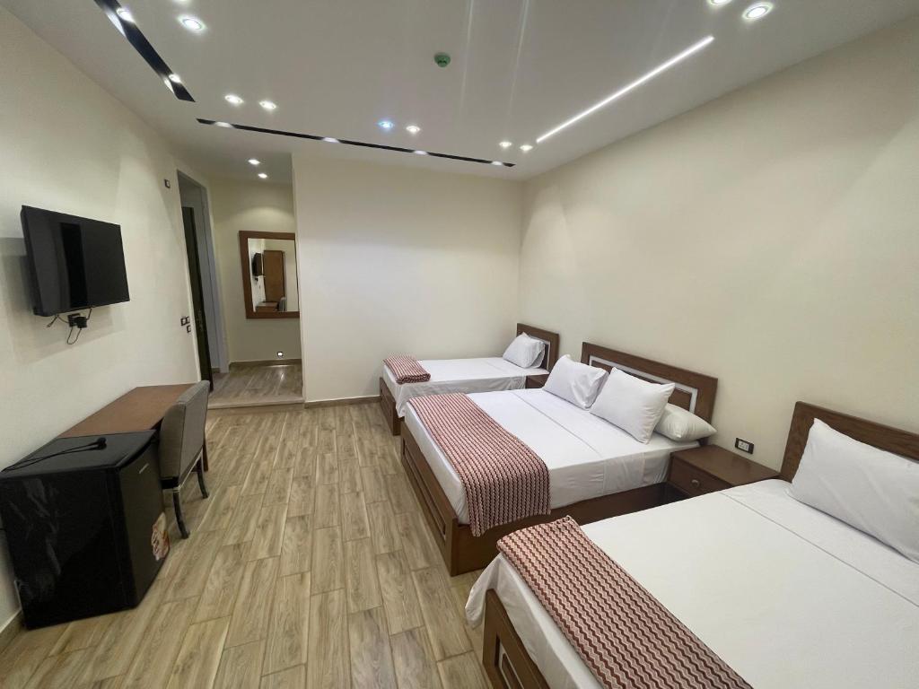 Hola Cairo Boutique - 9