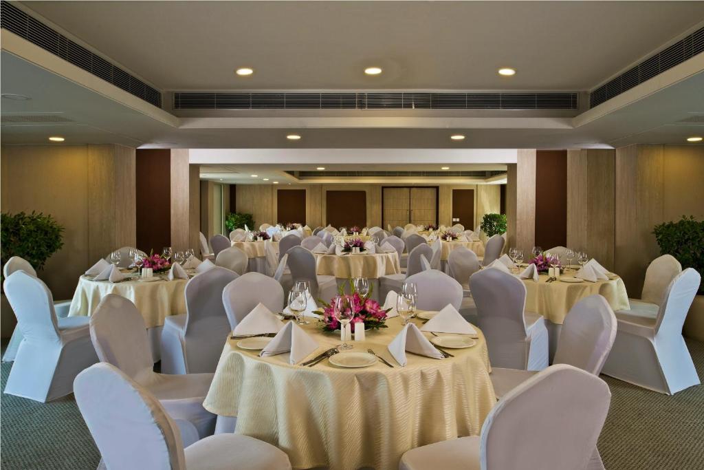 Restaurace v ubytování Fortune Park, Ahmedabad - Member ITC Hotels' Group