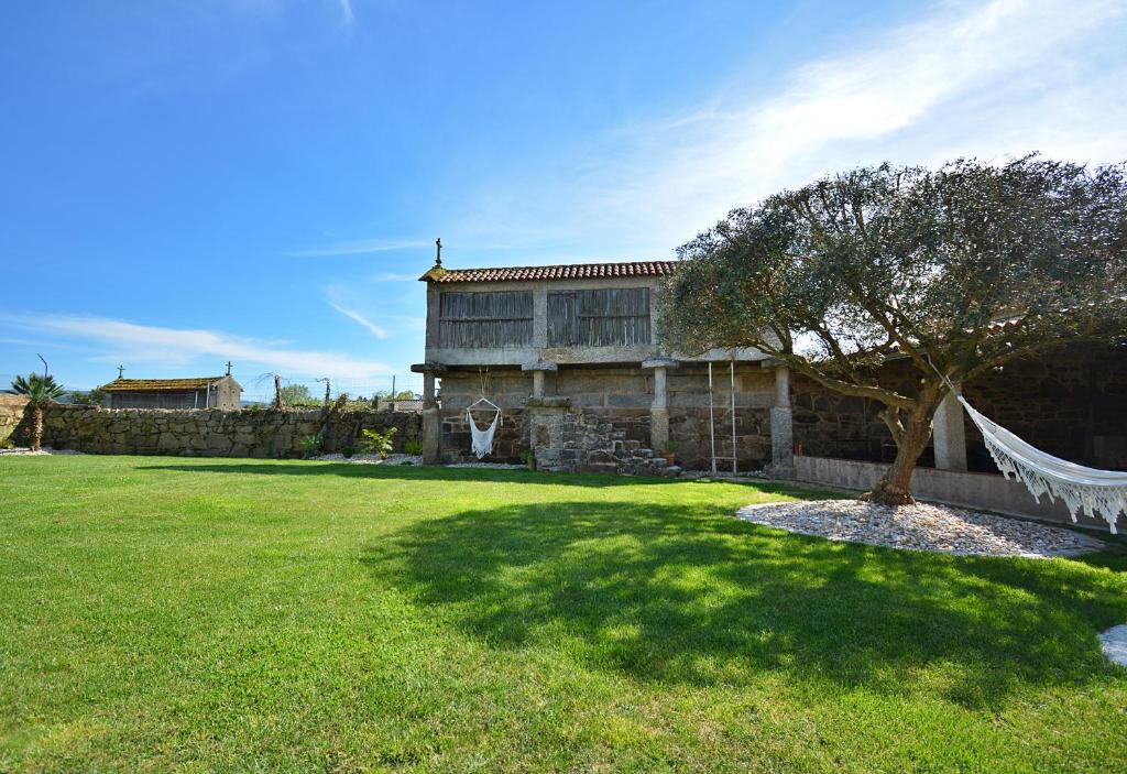 Vonkajšia záhrada v ubytovaní GALIHOST - Casa con enorme jardín en Cambados
