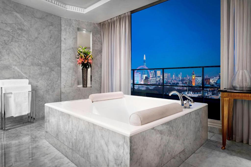 The Park Tower Knightsbridge, a Luxury Collection Hotel, London - Resim 2