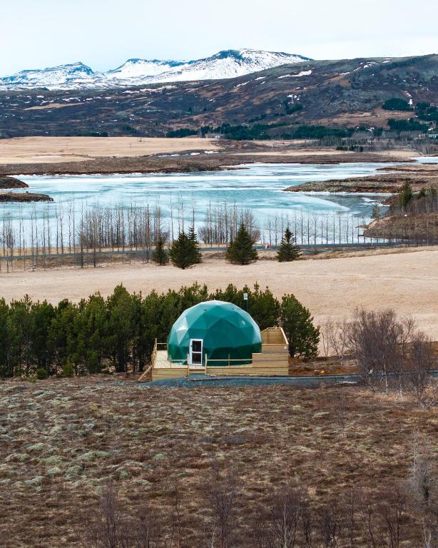 Příroda nedaleko luxury tent