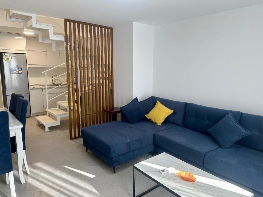 Posedenie v ubytovaní Seafront Blue Duplex