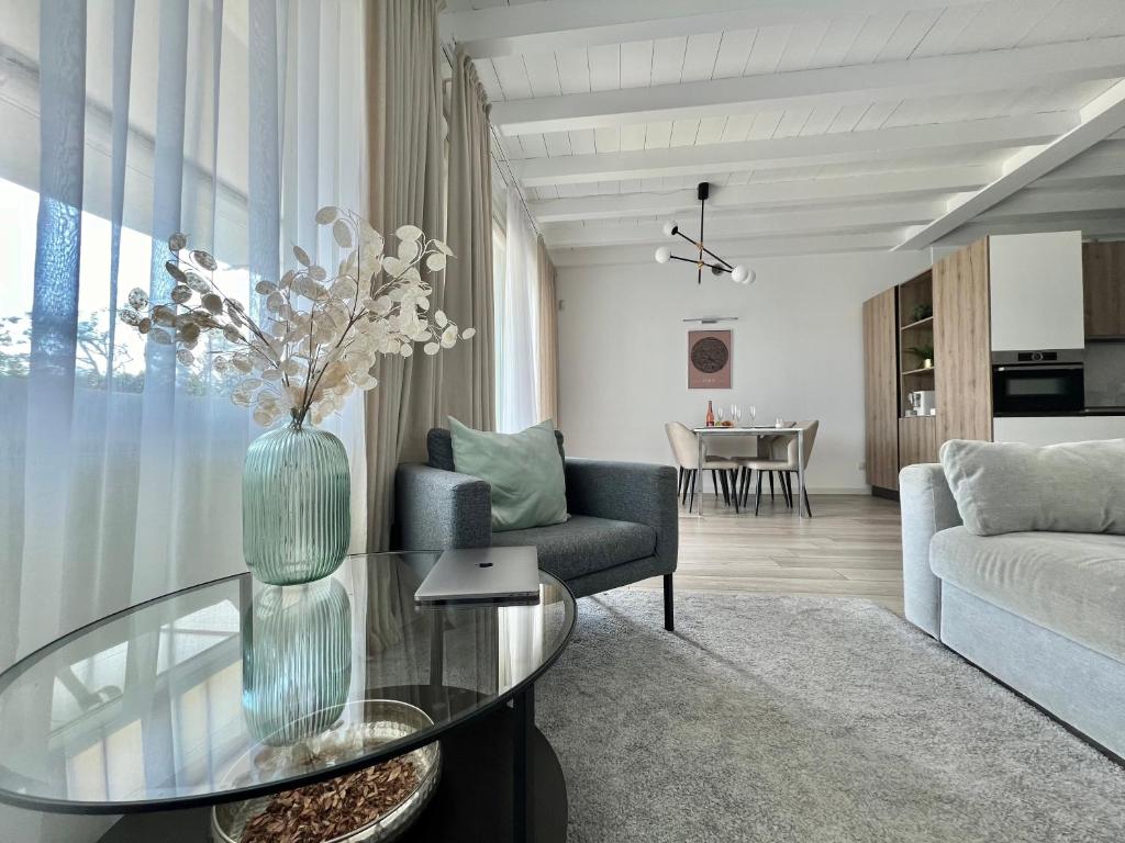A seating area at PAGANINI suites and apartments