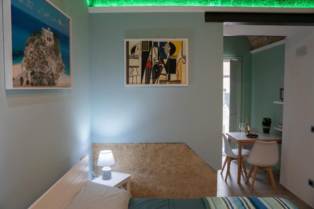 Χώρος καθιστικού στο La casa sulle mura di Tropea vista mare