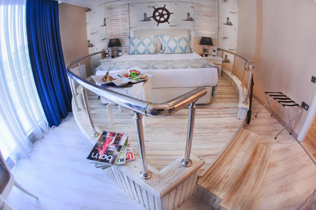 Demonti Hotel - Queen Suite