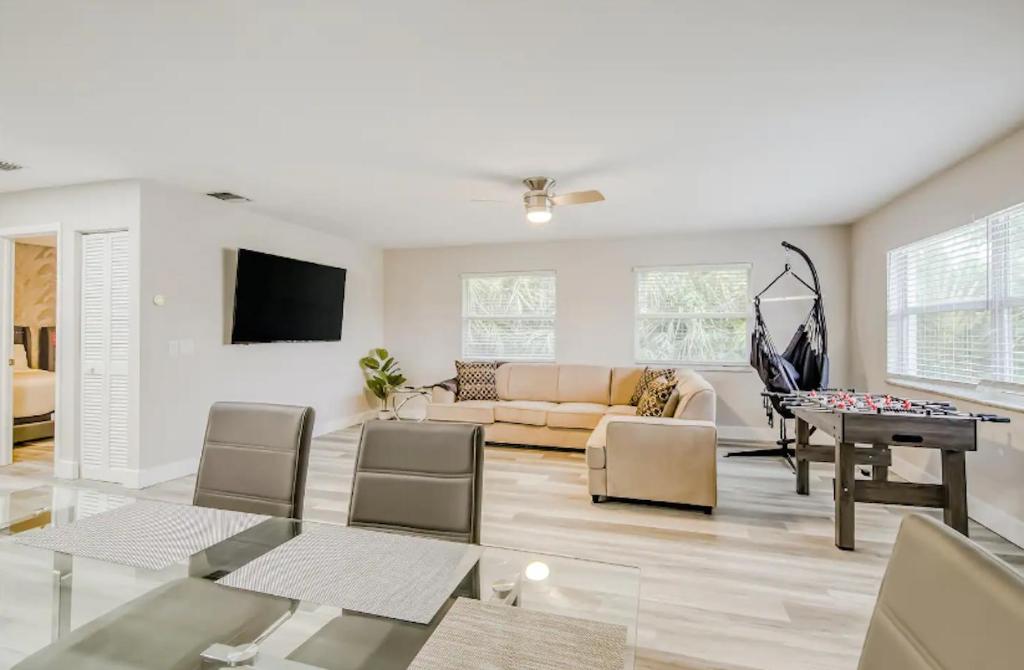 Dog friendly condo with beach access, hot tub & firepit photo