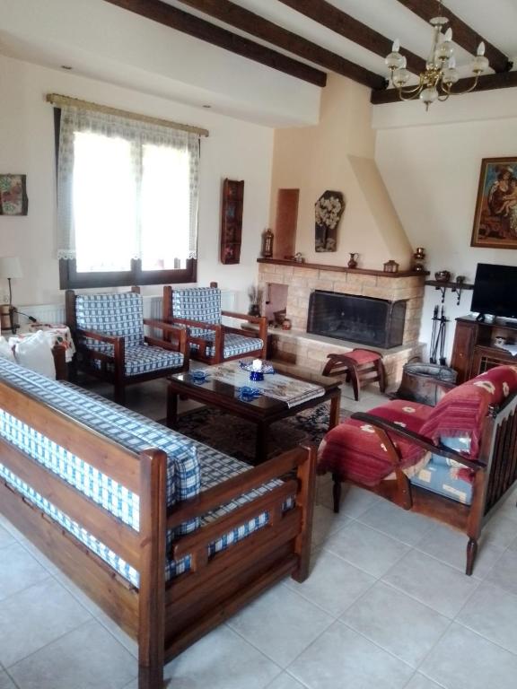 Posezení v ubytování Villa near Ierissos