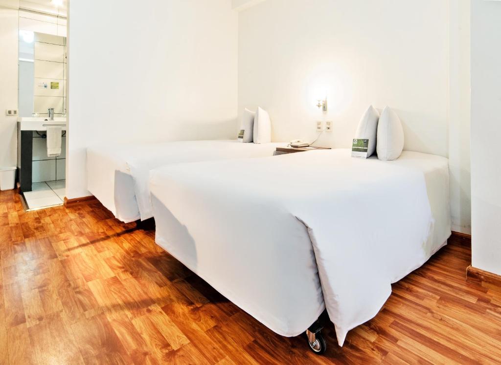Hotel LP Columbus - Tweepersoonskamer