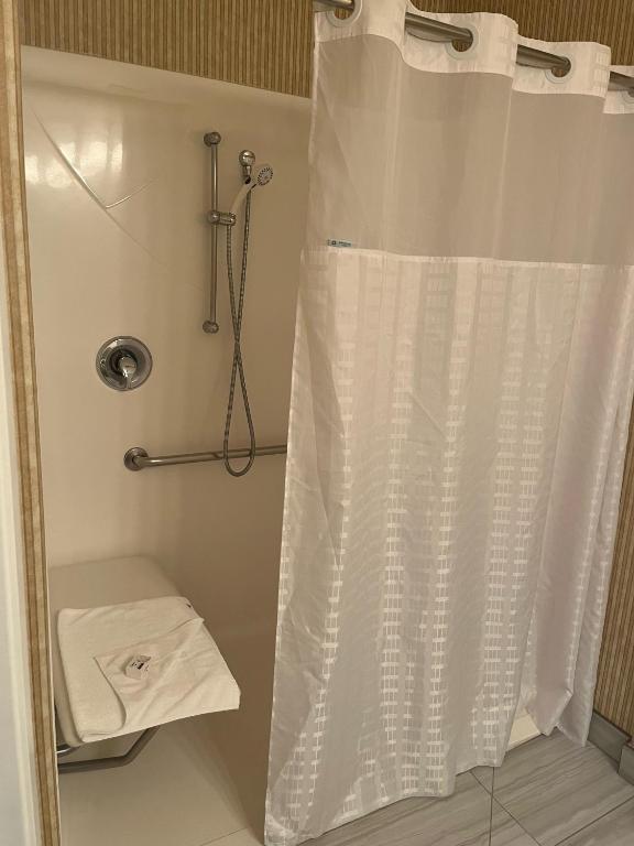 Days Inn by Wyndham Saskatoon - Resim 44