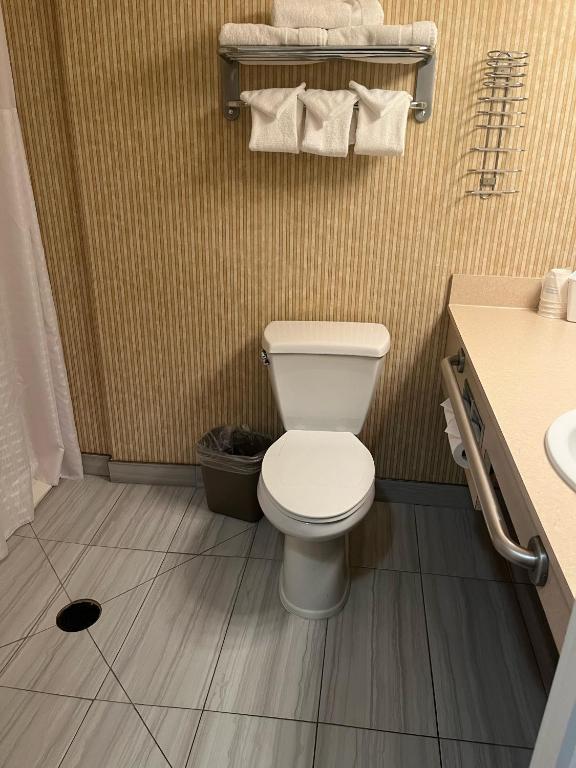 Days Inn by Wyndham Saskatoon - Resim 45