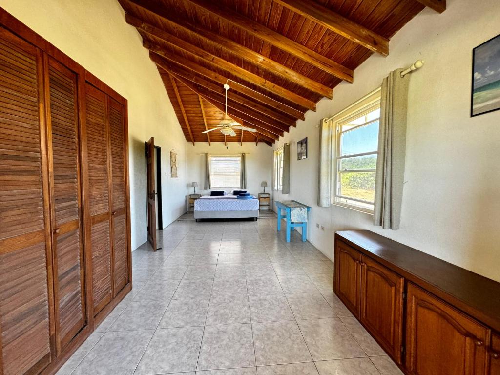Postel nebo postele na pokoji v ubytování Lailamar Villa, Ocean view & Pool - Entire Villa