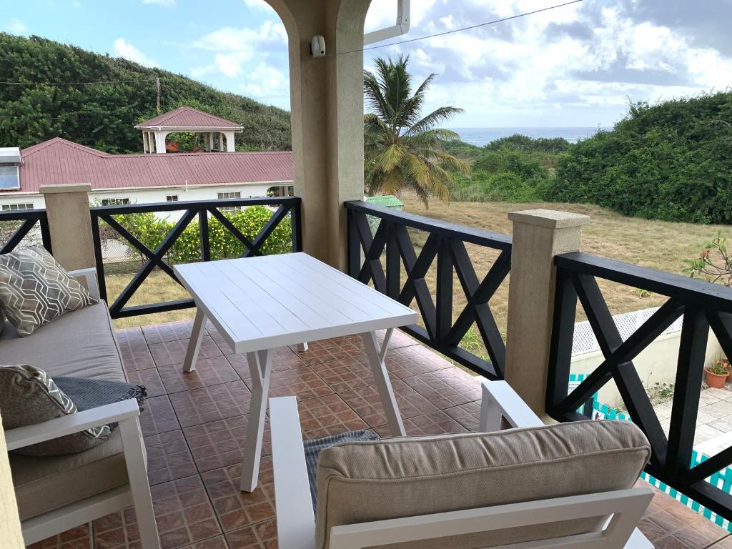 Balkón nebo terasa v ubytování Lailamar Villa, Ocean view & Pool - Entire Villa