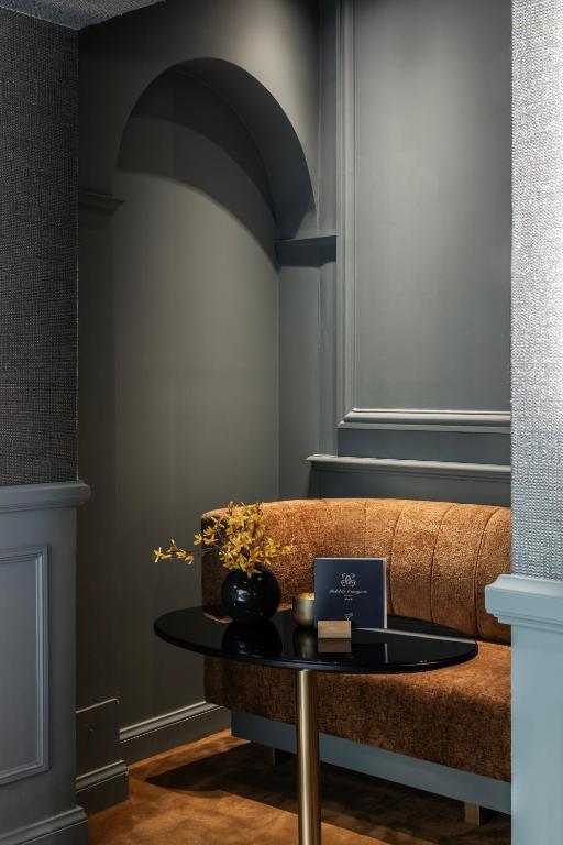 Uma área de estar em Hotel De Orangerie by CW Hotel Collection