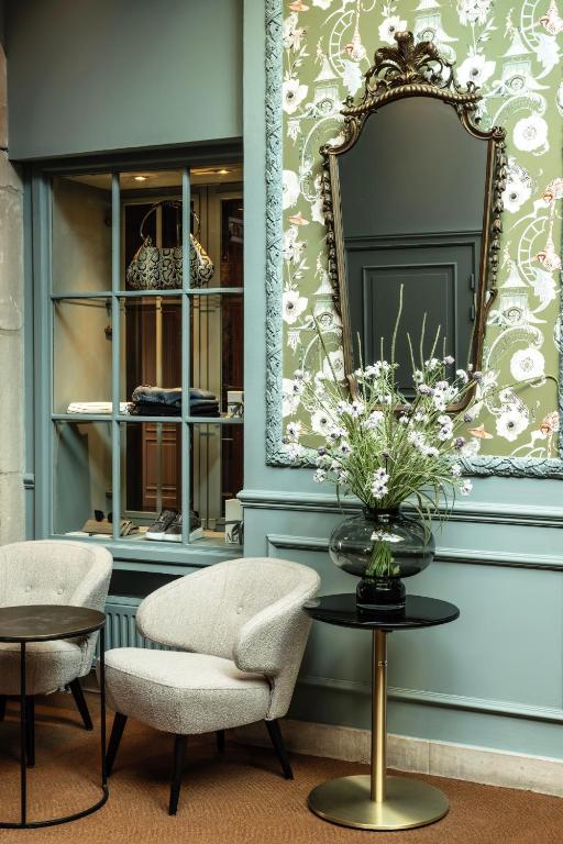 Uma área de estar em Hotel De Orangerie by CW Hotel Collection