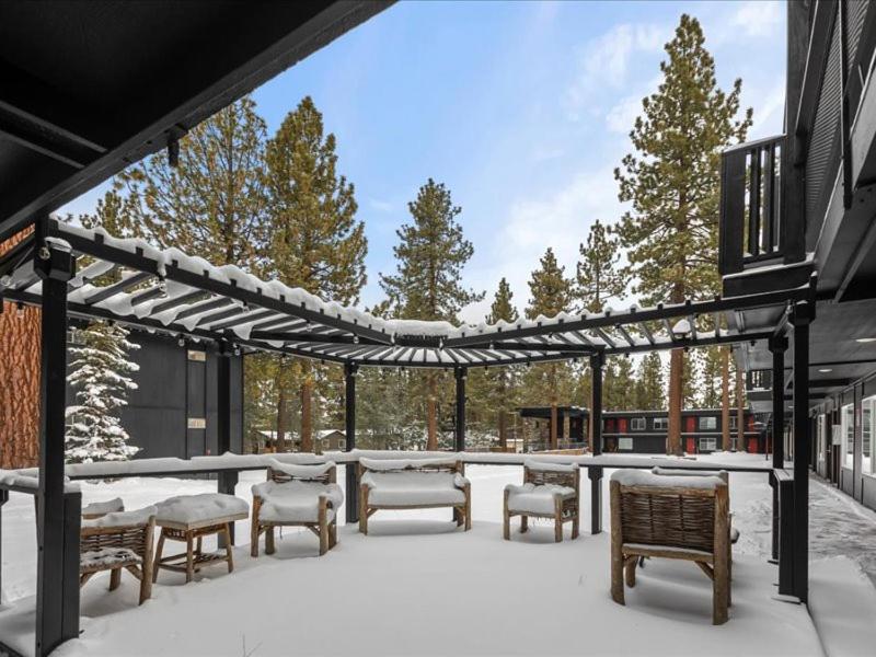 Balkón nebo terasa v ubytování Ambassador Lake Tahoe