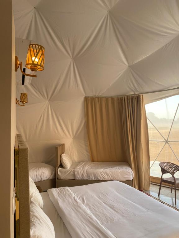 Postel nebo postele na pokoji v ubytování Waseem luxury camp