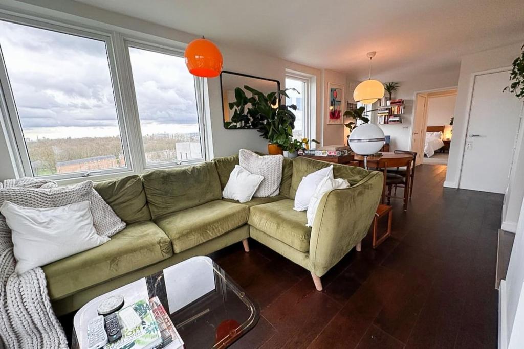 Beautiful view of Penthouse Apartments In Trendy Neighborhoods