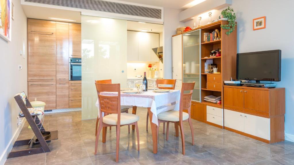 Kuchyňa alebo kuchynka v ubytovaní Apartment Mair
