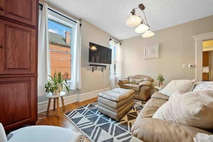 The Village Townhouse - 5 BR - Housity