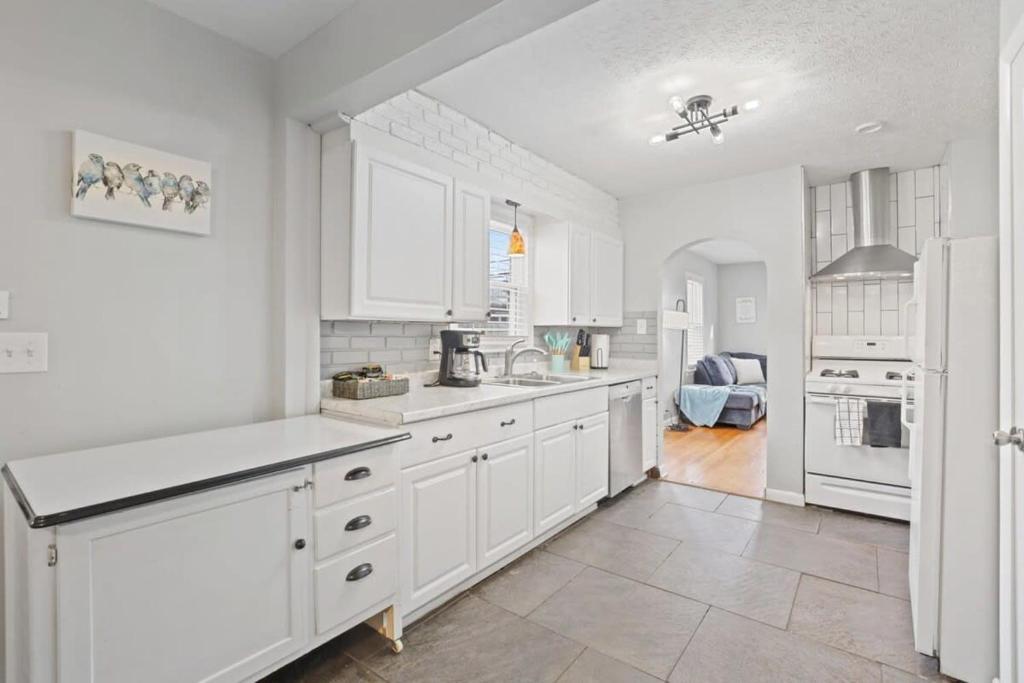 Housepitality - Newark Friends and Family House - Maison De Vacances