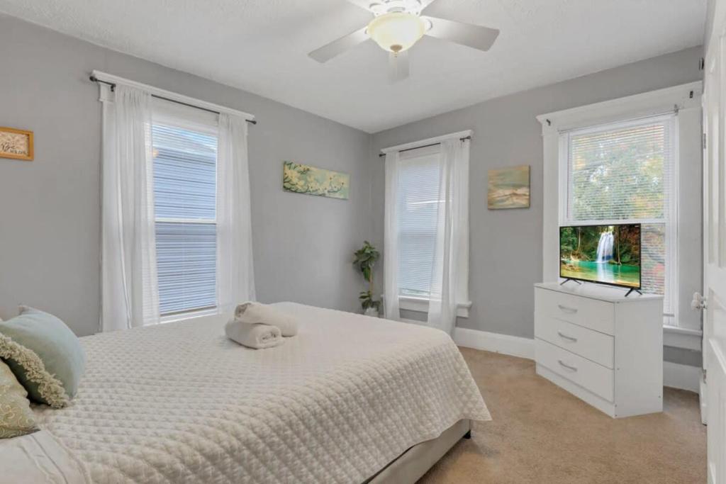 Housepitality - Harrison Mansion - Great Location - Housity