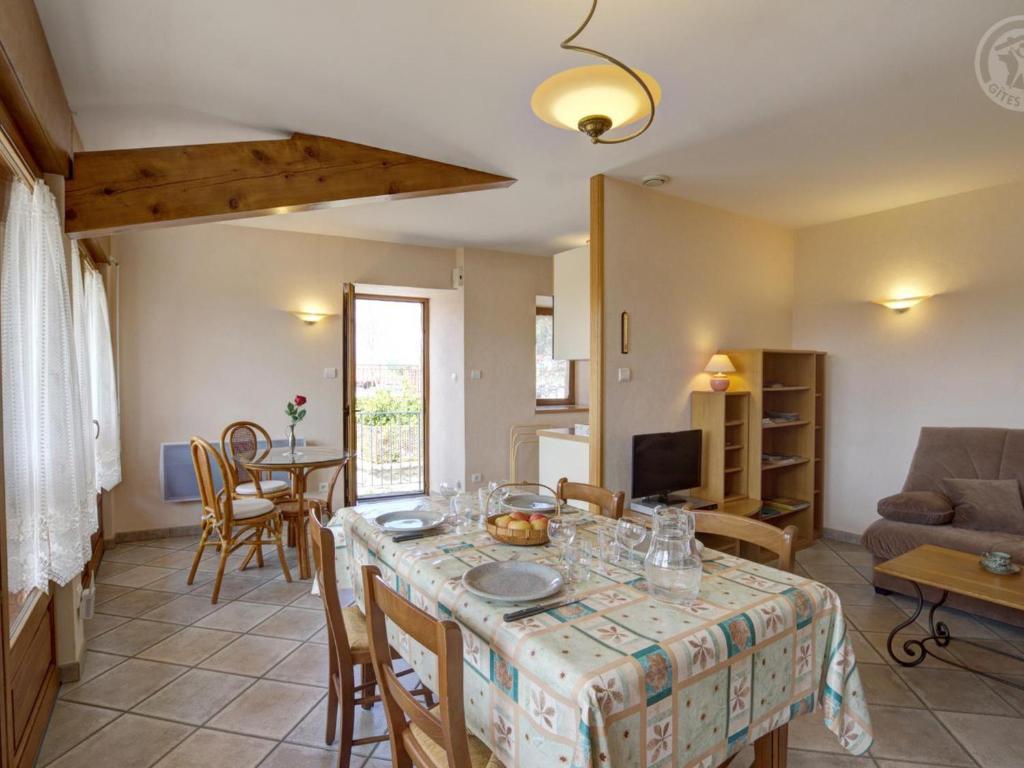 Gîte Les Myrtilles : Confort et Sérénité, Animaux Bienvenus, Jardin Commun - FR-1-496-45 - Holiday Home (2 Adults)