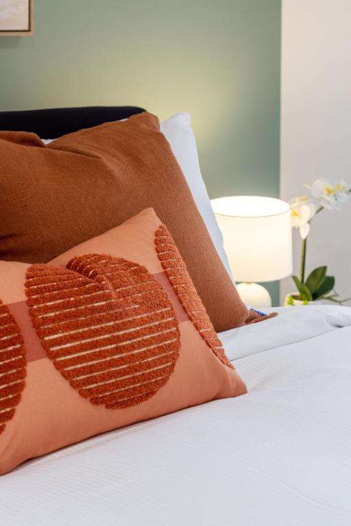 Chic 3-BR CBD Gem in Christchurch: Prime Location - Resim 43