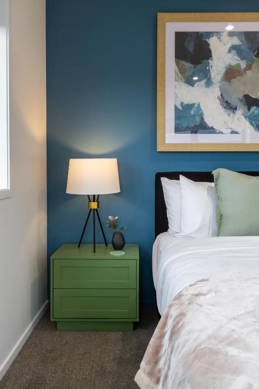 Chic 3-BR CBD Gem in Christchurch: Prime Location - Resim 36