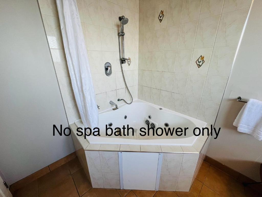 Gateway International Motel - Resim 11