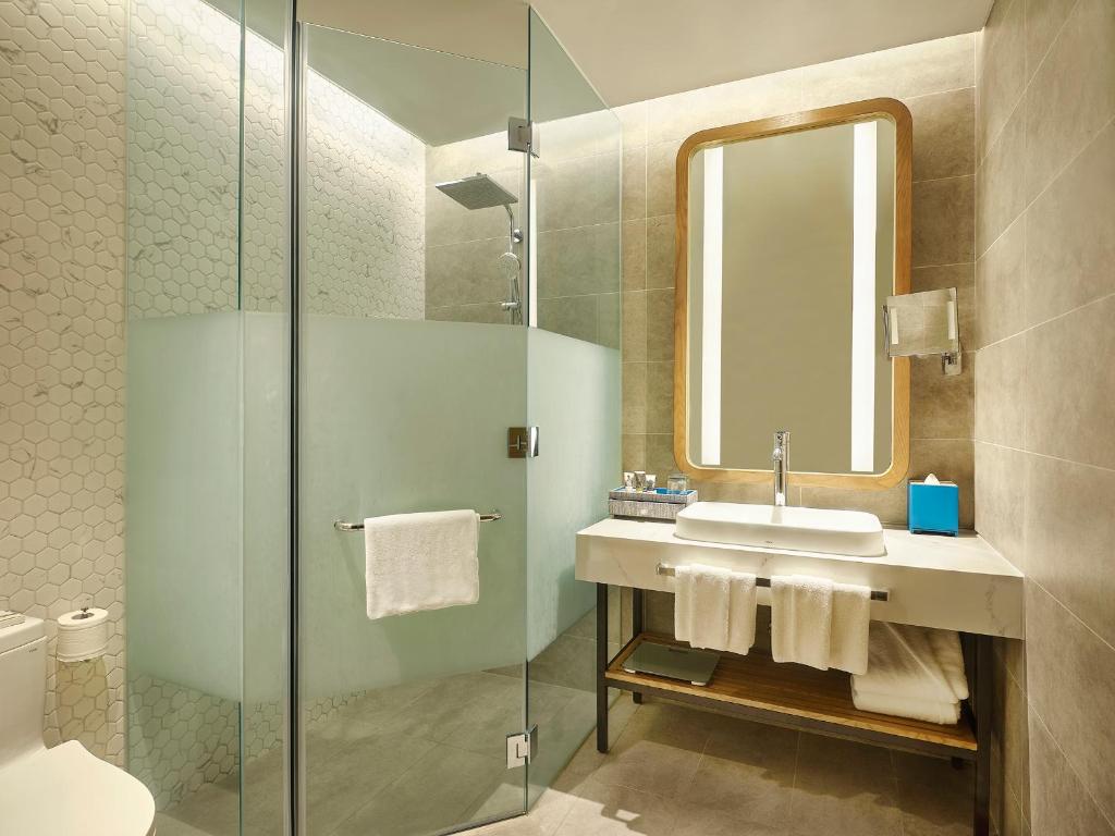 Phòng Tiêu Chuẩn Có Giường Cỡ Queen Sườn Đồi - Bên Kia Đường
