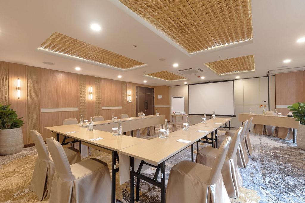Biznesa zona un/vai konferenču telpa naktsmītnē 1O1 STYLE Yogyakarta Malioboro
