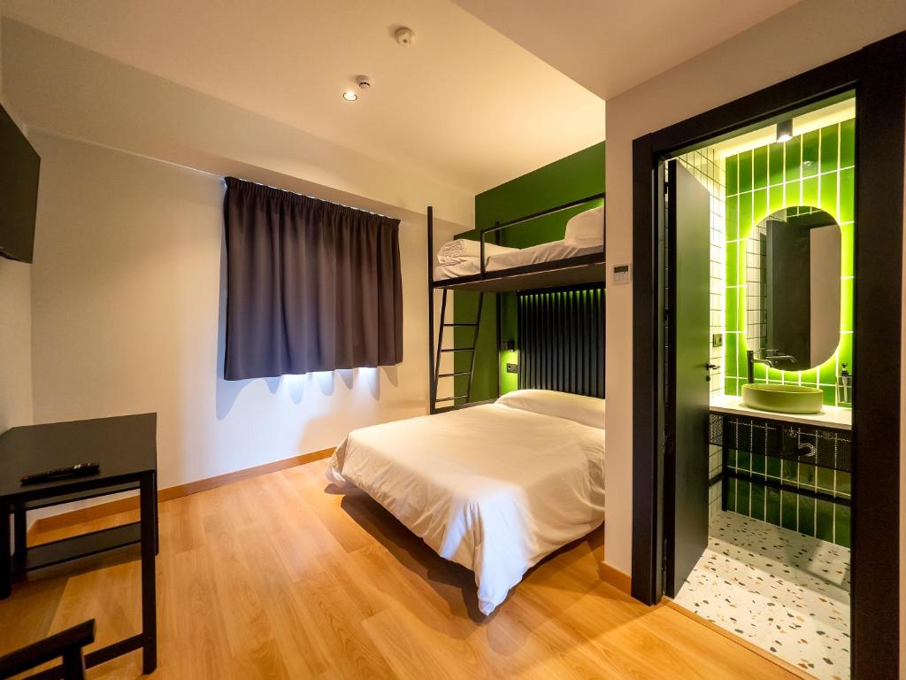 Postel nebo postele na pokoji v ubytování Wonder Hostel