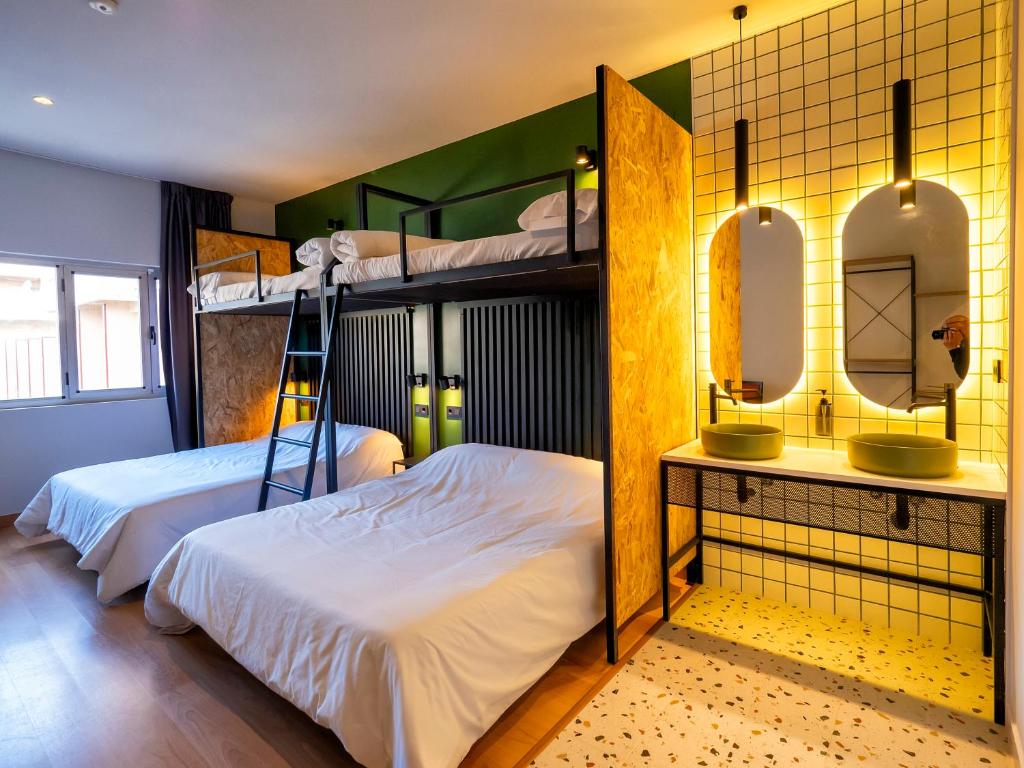 Postel nebo postele na pokoji v ubytování Wonder Hostel