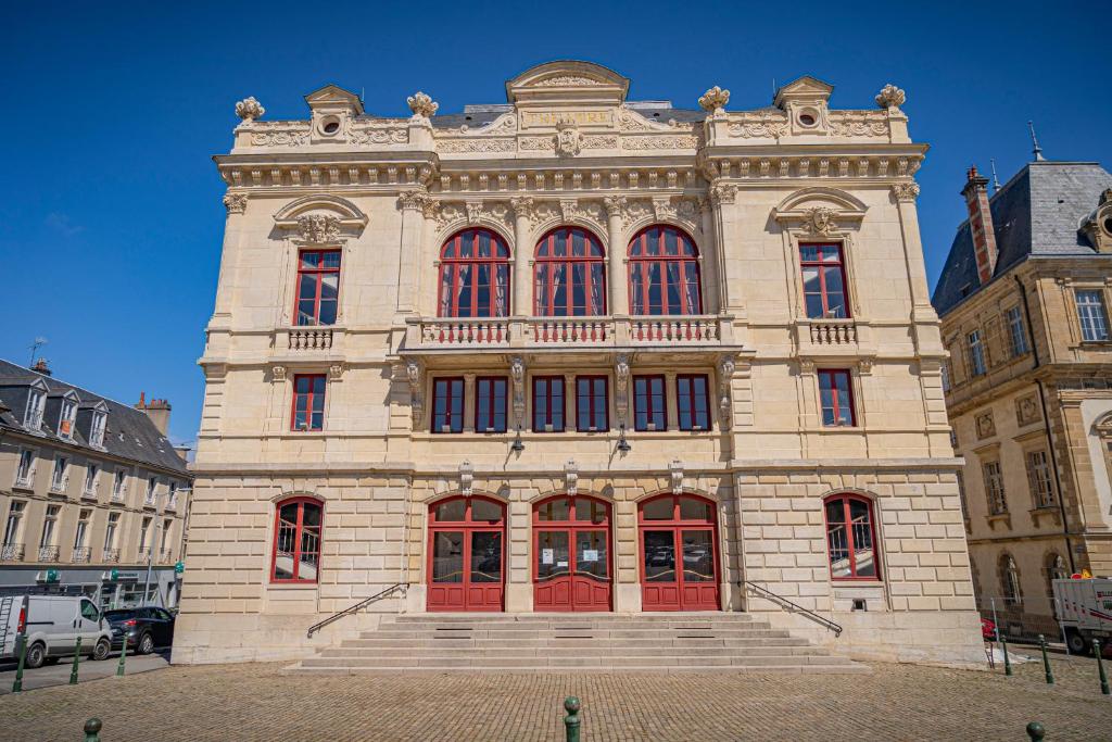 Fotografie z fotogalerie ubytování Contact Hôtel de la Gare et son restaurant Côte à Côte v destinaci Autun