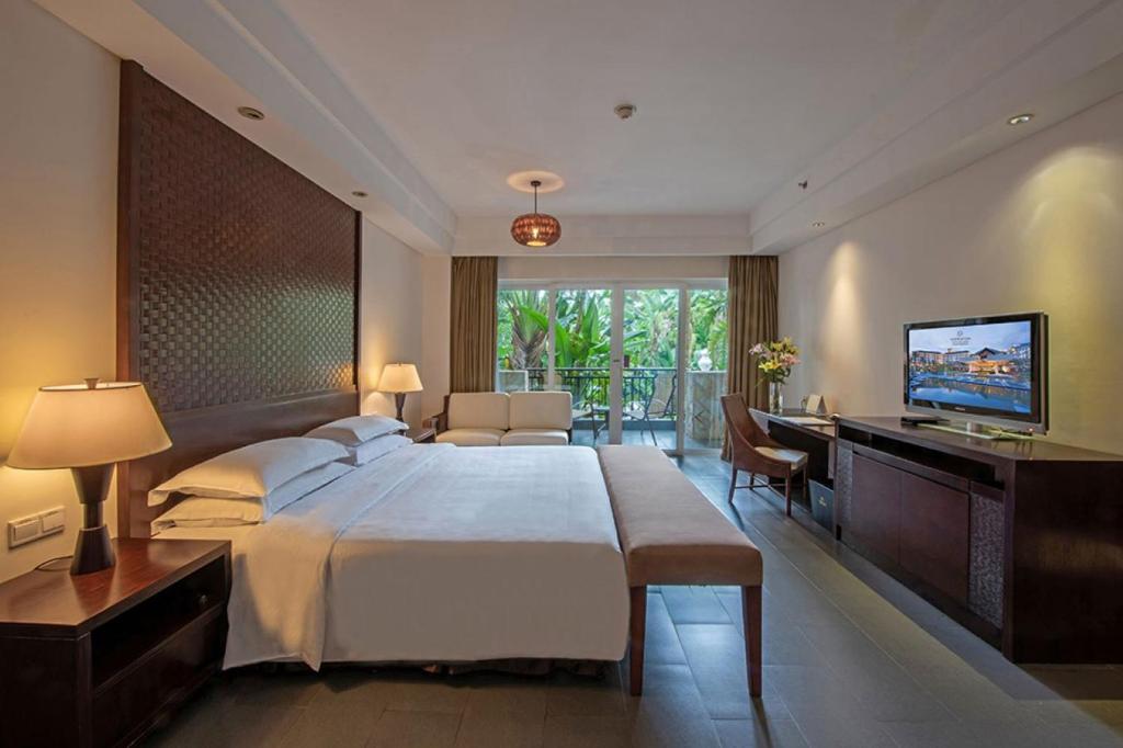 Postel nebo postele na pokoji v ubytování Sheraton Huizhou Beach Resort